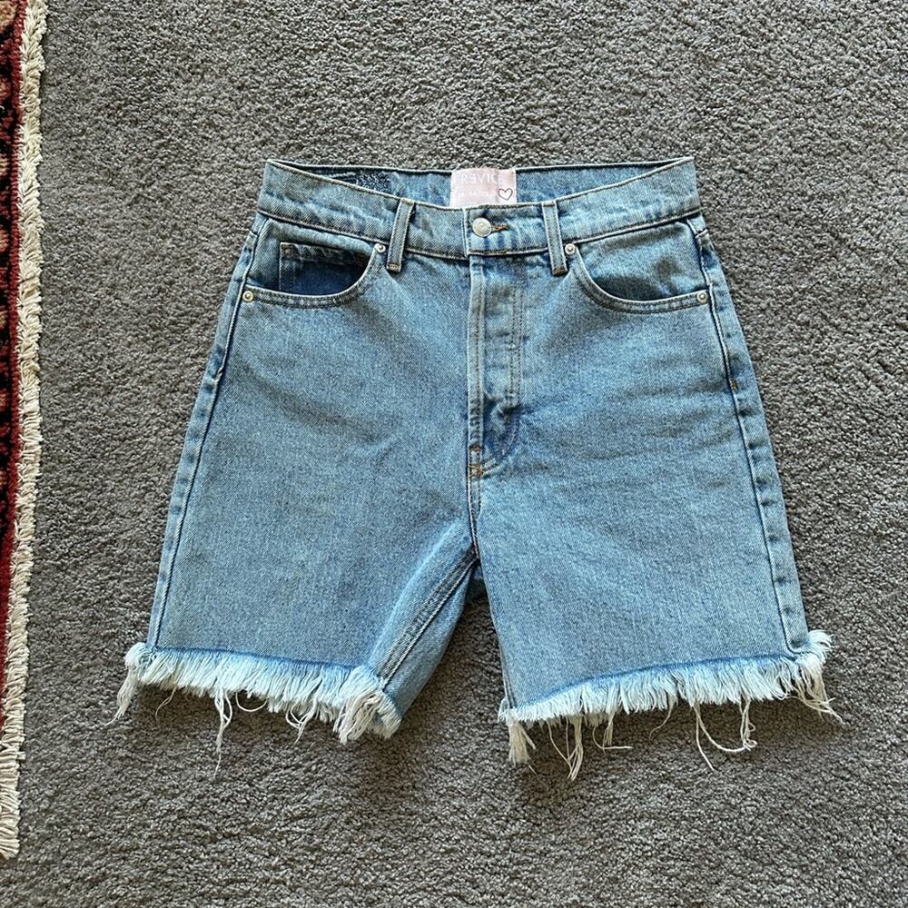 REVICE 90s Cutoff Shorts